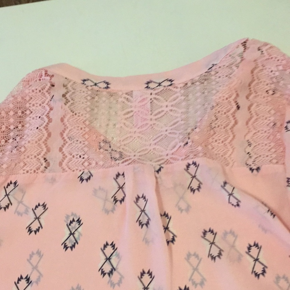 Pink blouse - Picture 4 of 4